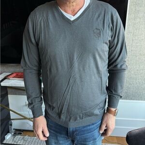 Men’s V Neck with iridescent skull chest detail